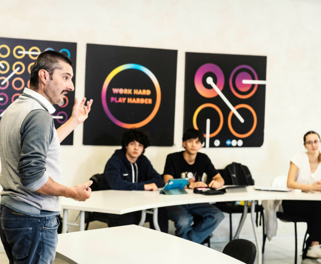 Scopri l'offerta formativa del Liceo Scientifico iSchool di Bergamo dedicato all'innovazione e all'eccellenza. - 2