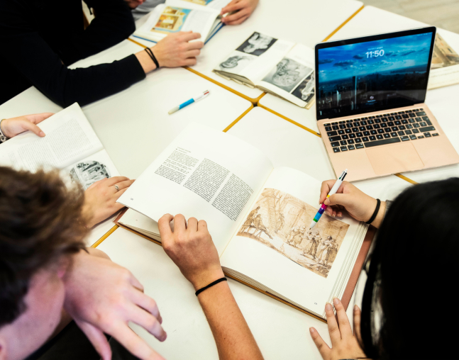 OpenDay Scuola Superiore Scopri Futuro Partecipa ai nostri OpenDay di Scuola Superiore per esplorare le opportunità e i programmi che offriamo. Unisciti a noi!