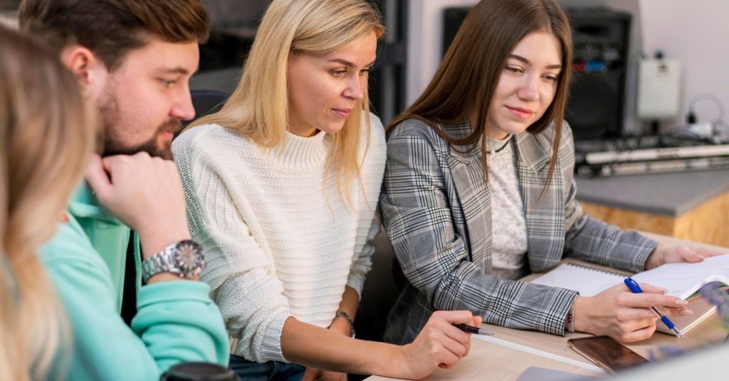 descrizione esaustiva sull' orientamento scuole superiori con iSchool